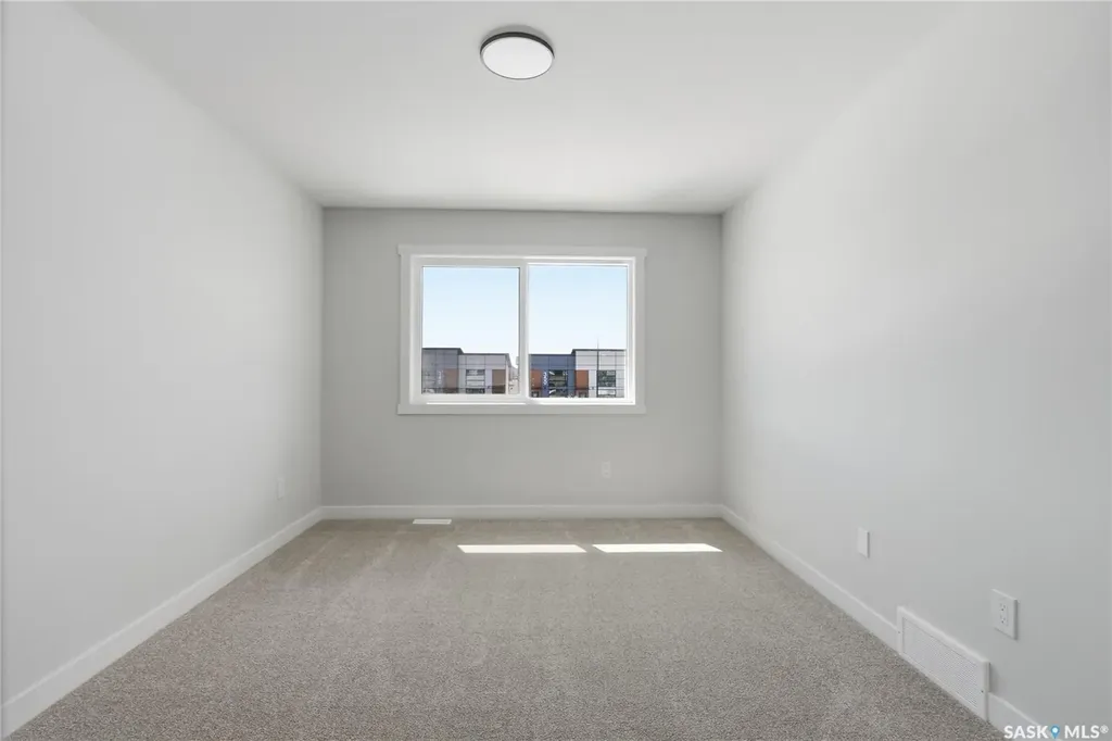 155 Mcfaull Way Saskatoon SK S7V 1Z9