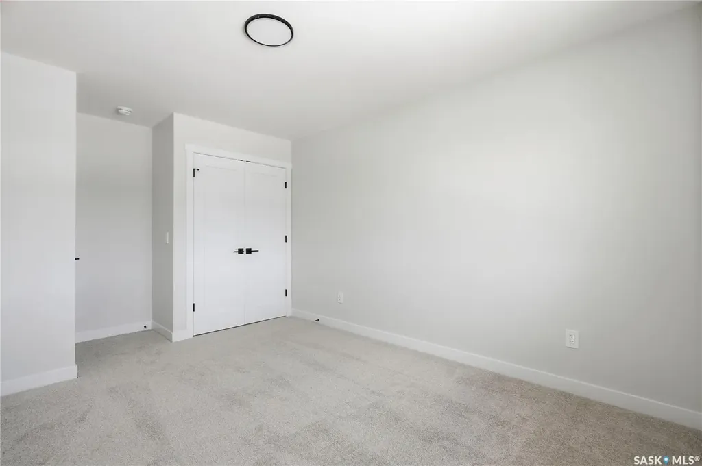 155 Mcfaull Way Saskatoon SK S7V 1Z9