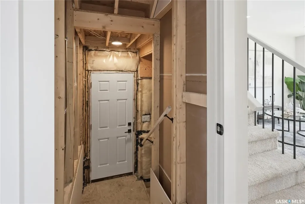 155 Mcfaull Way Saskatoon SK S7V 1Z9