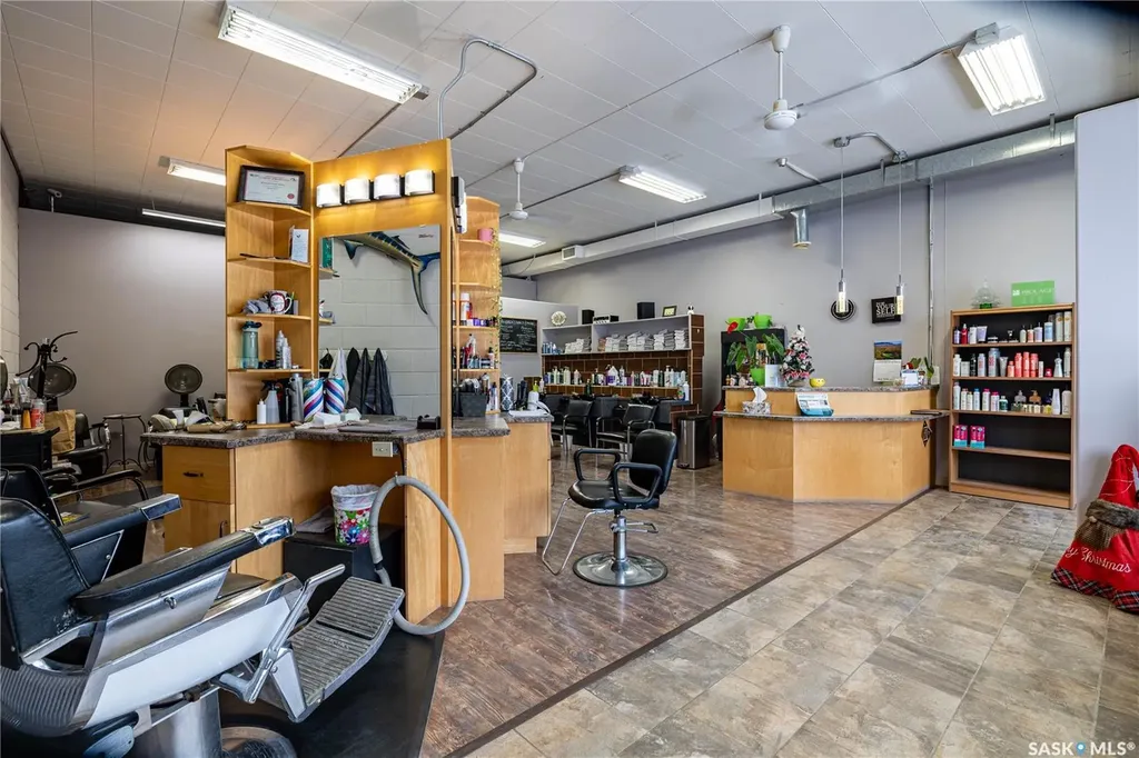 1601 29th Street W Saskatoon SK S7L 0N6