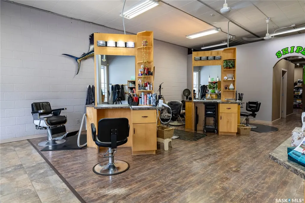 1601 29th Street W Saskatoon SK S7L 0N6