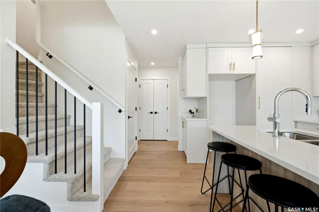 155 Mcfaull Way Saskatoon SK S7V 1Z9