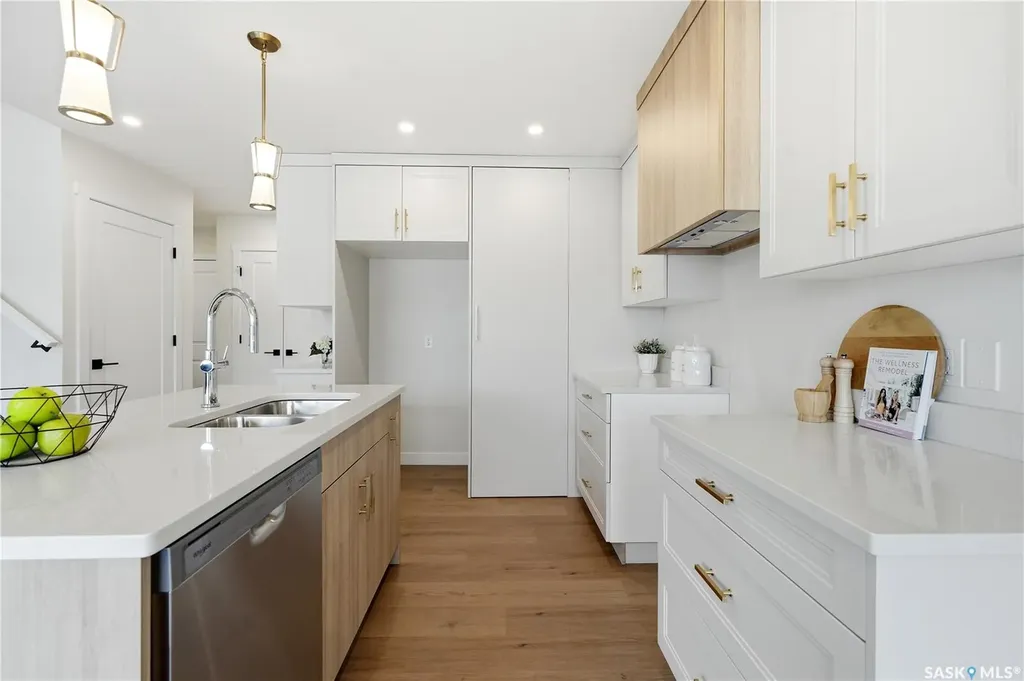 155 Mcfaull Way Saskatoon SK S7V 1Z9