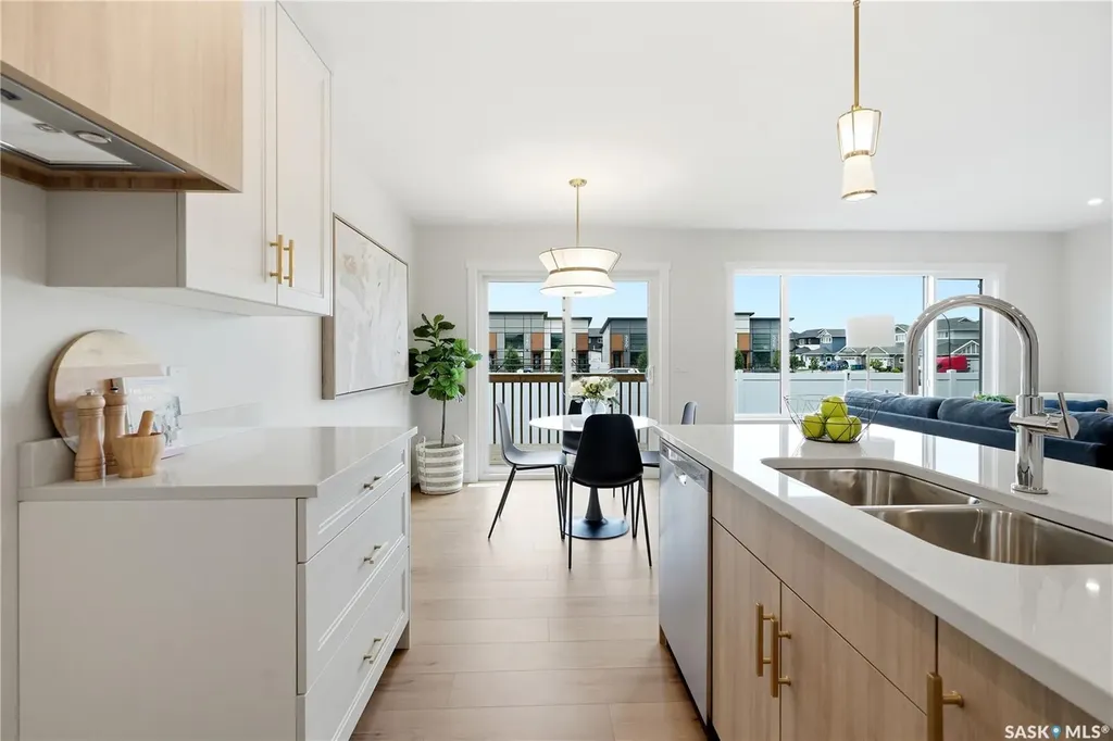 155 Mcfaull Way Saskatoon SK S7V 1Z9