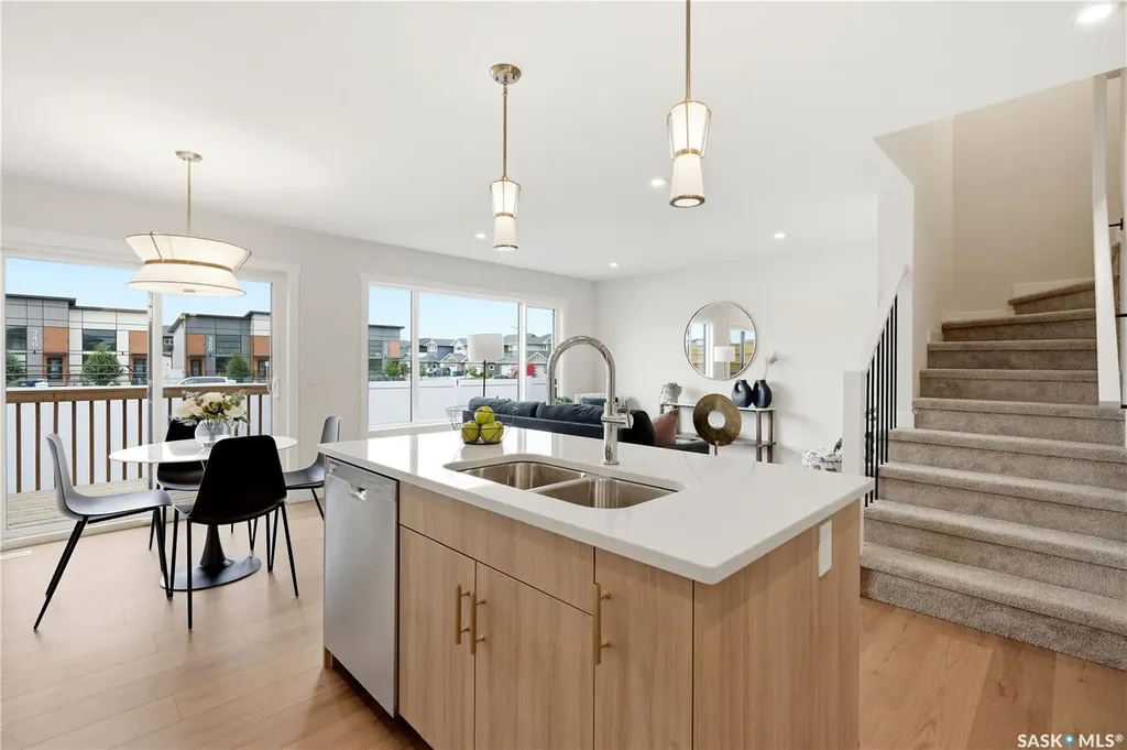 155 Mcfaull Way Saskatoon SK S7V 1Z9