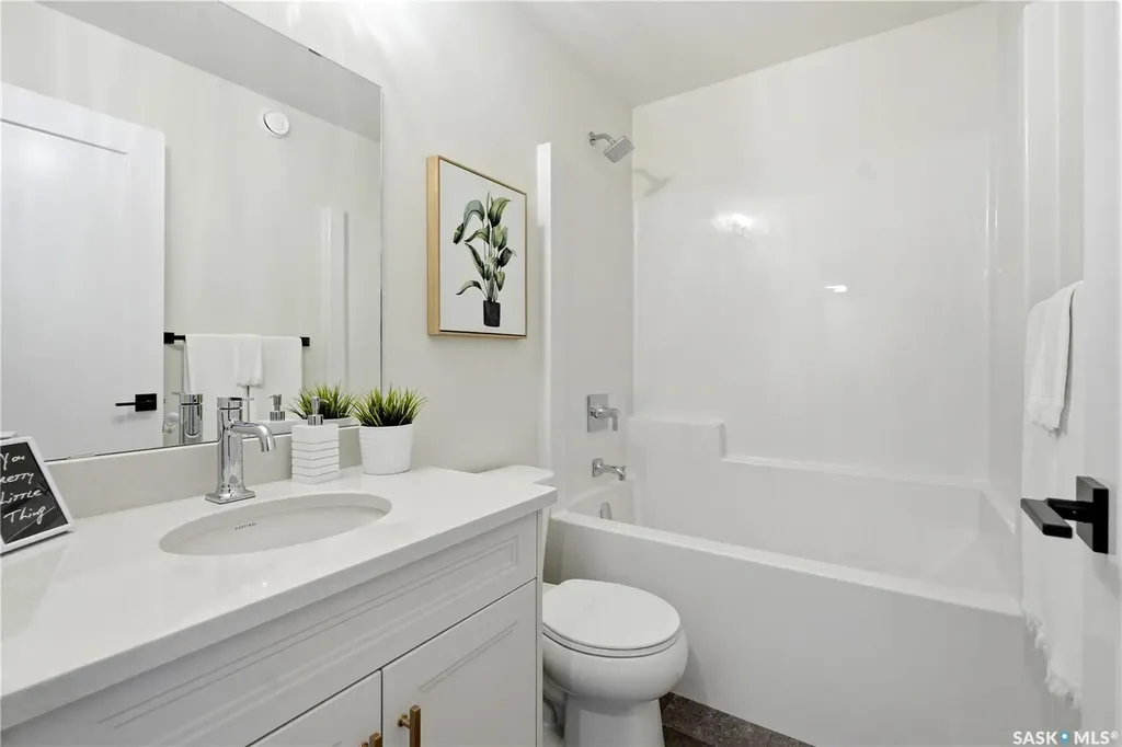155 Mcfaull Way Saskatoon SK S7V 1Z9