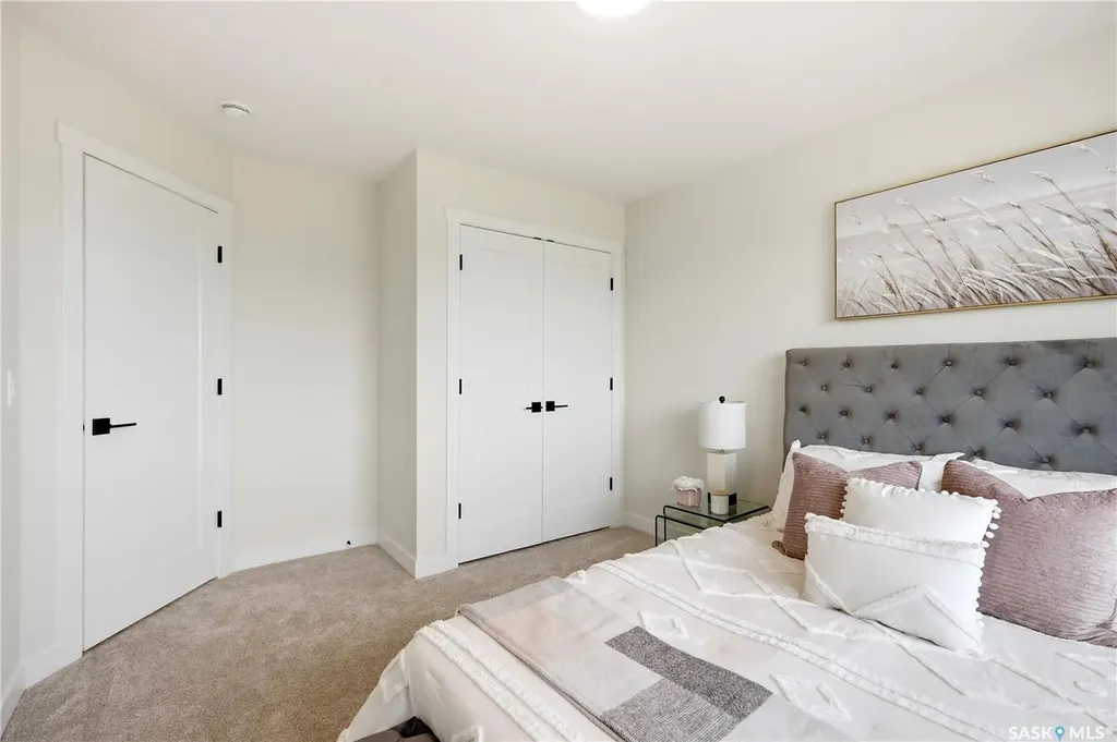 155 Mcfaull Way Saskatoon SK S7V 1Z9