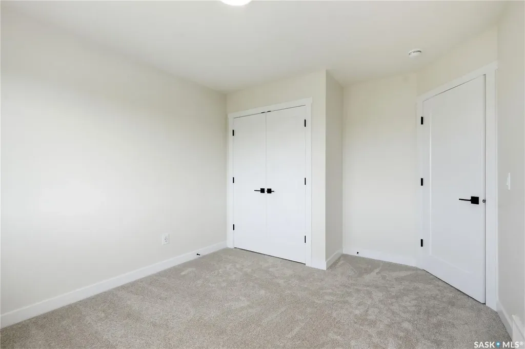 155 Mcfaull Way Saskatoon SK S7V 1Z9
