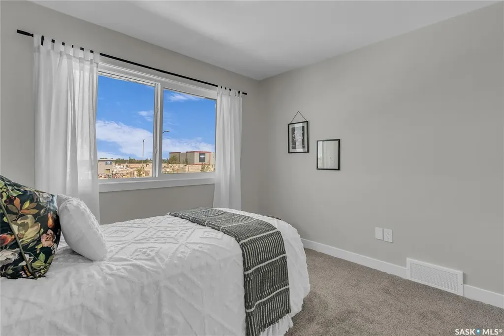 155 Mcfaull Way Saskatoon SK S7V 1Z9