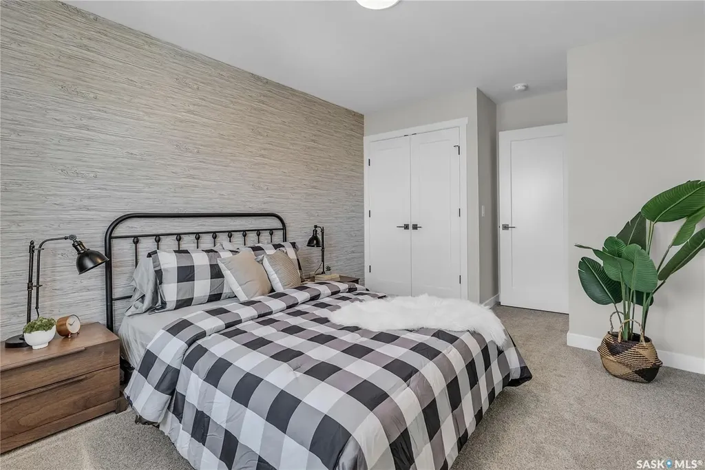 155 Mcfaull Way Saskatoon SK S7V 1Z9
