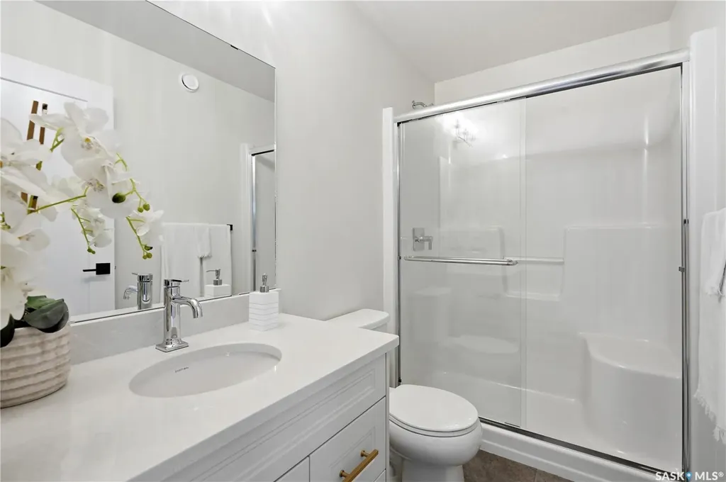155 Mcfaull Way Saskatoon SK S7V 1Z9