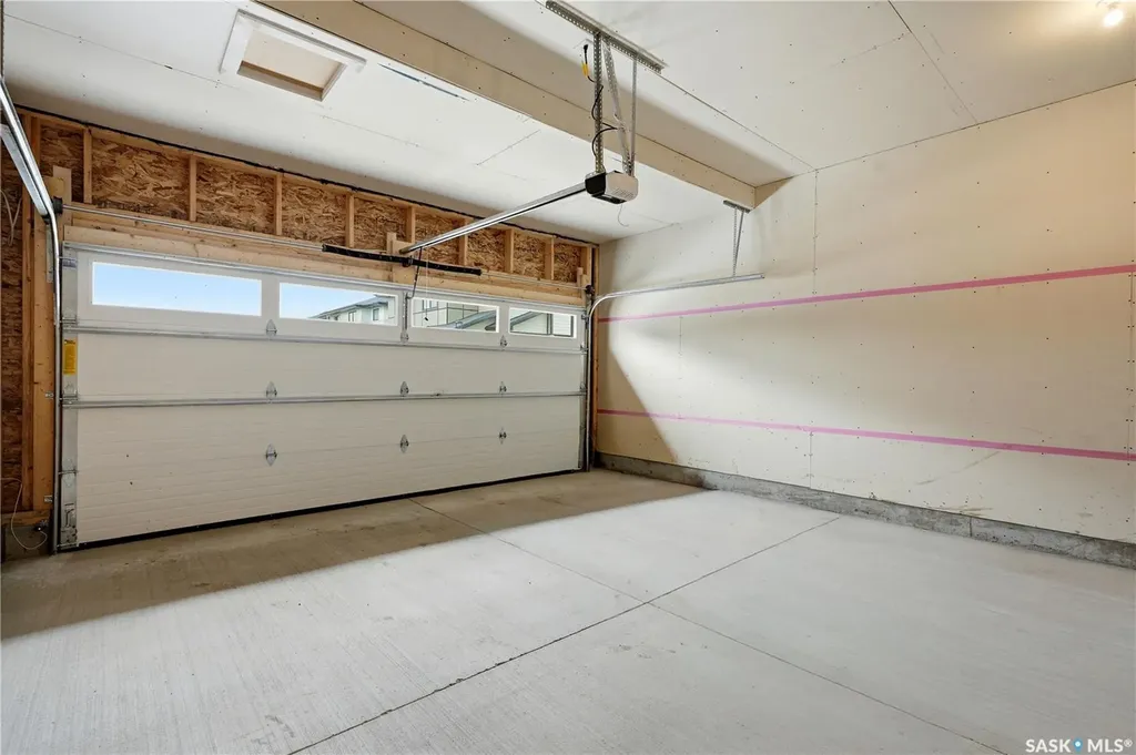 155 Mcfaull Way Saskatoon SK S7V 1Z9