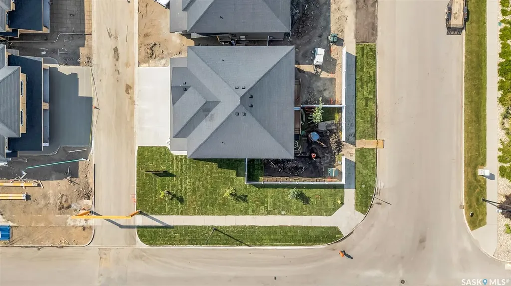 155 Mcfaull Way Saskatoon SK S7V 1Z9