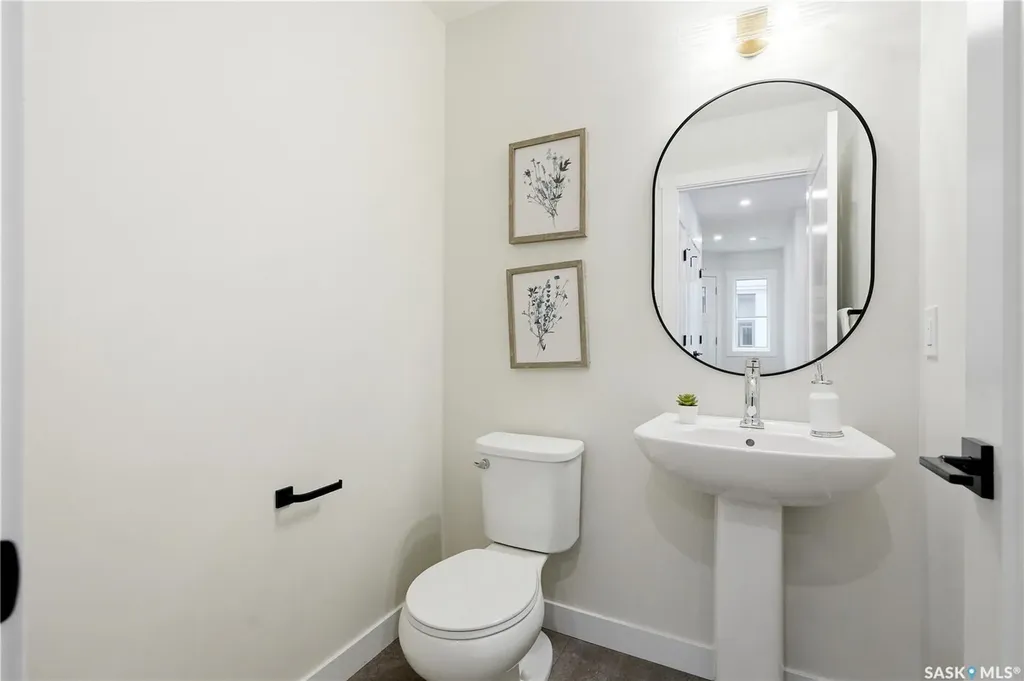 155 Mcfaull Way Saskatoon SK S7V 1Z9
