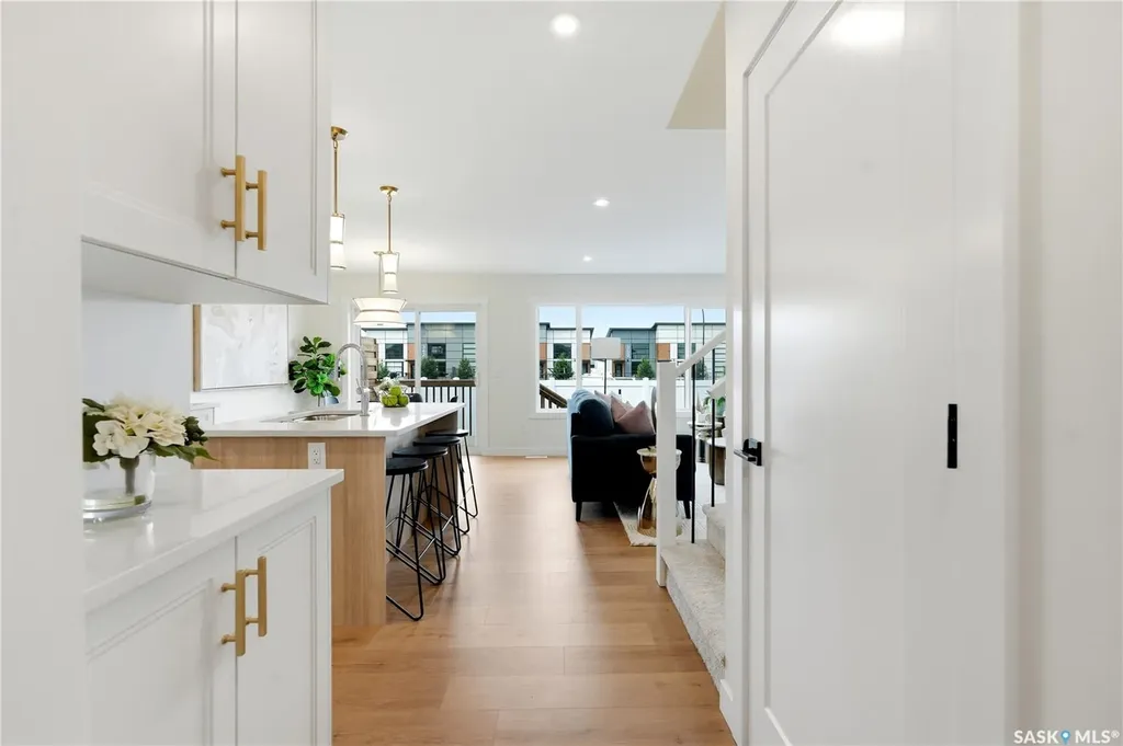 155 Mcfaull Way Saskatoon SK S7V 1Z9