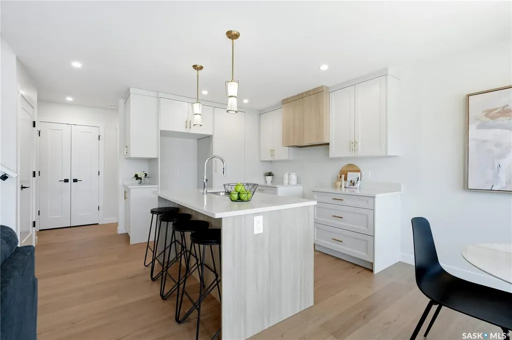 155 Mcfaull Way Saskatoon SK S7V 1Z9