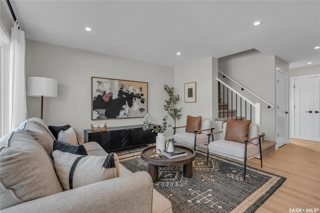 155 Mcfaull Way Saskatoon SK S7V 1Z9