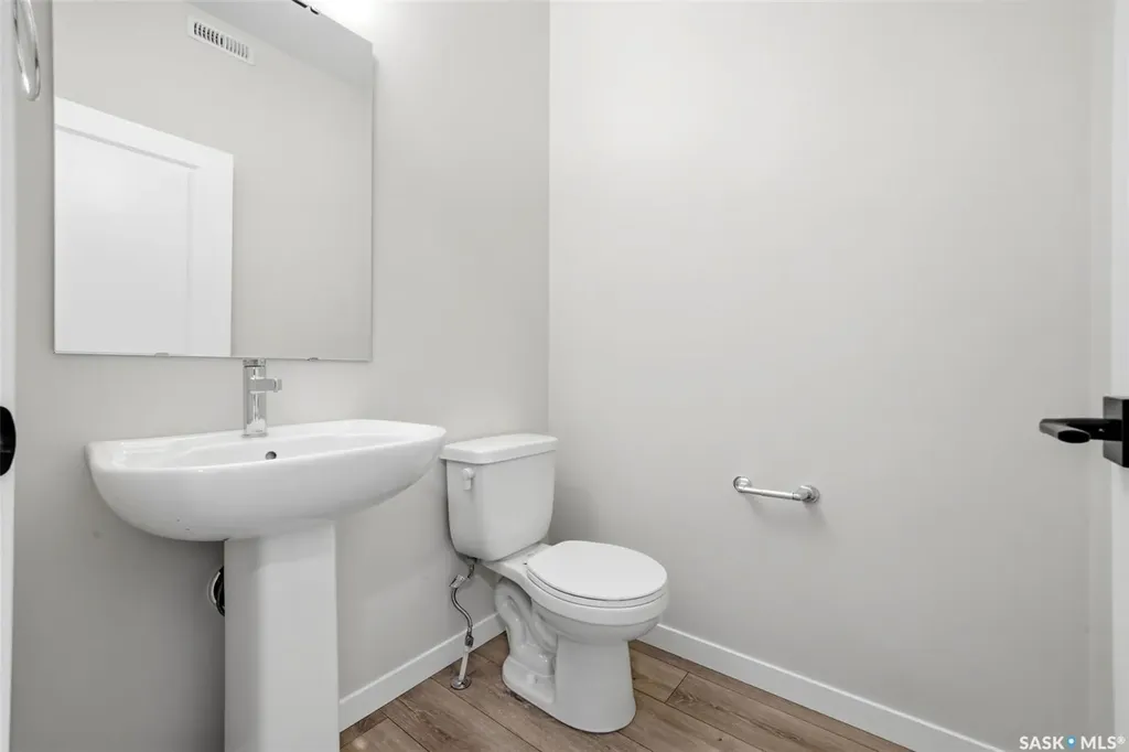 3252 Favel Drive Regina SK S4V 4B3