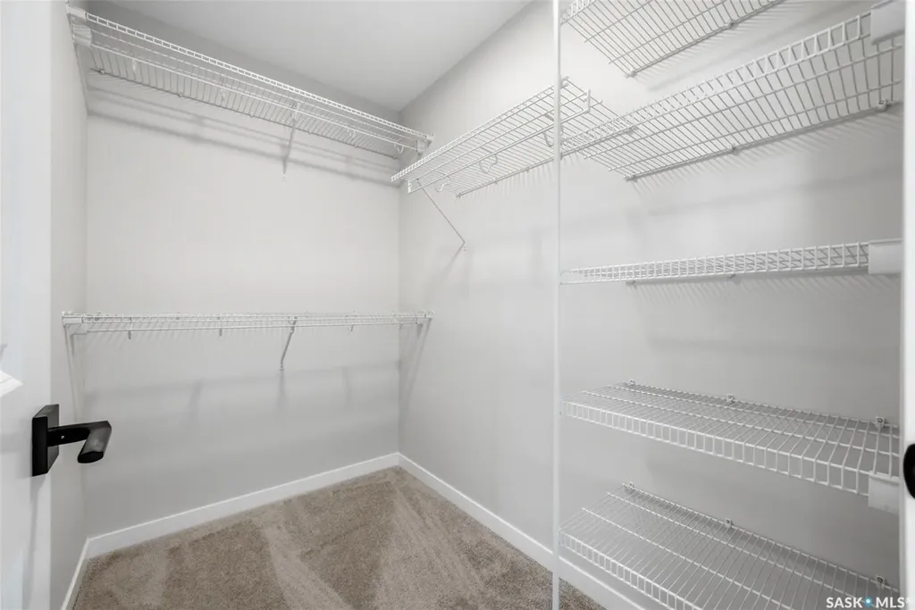 3252 Favel Drive Regina SK S4V 4B3