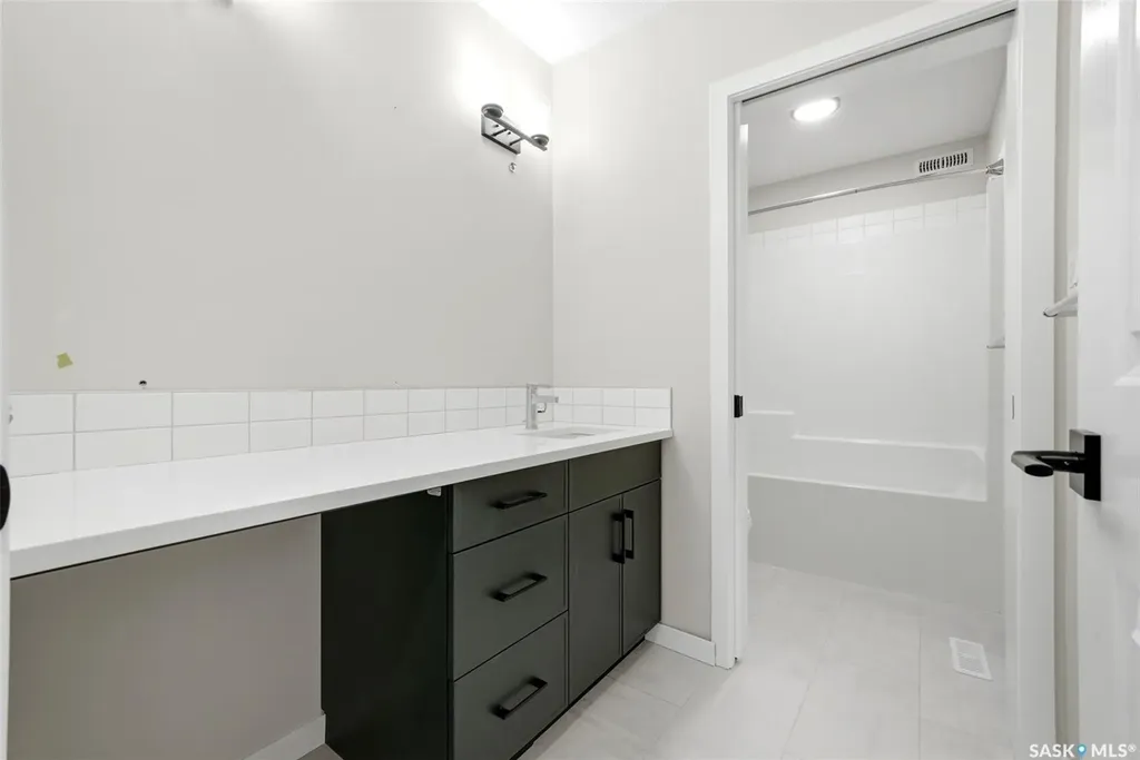 3252 Favel Drive Regina SK S4V 4B3