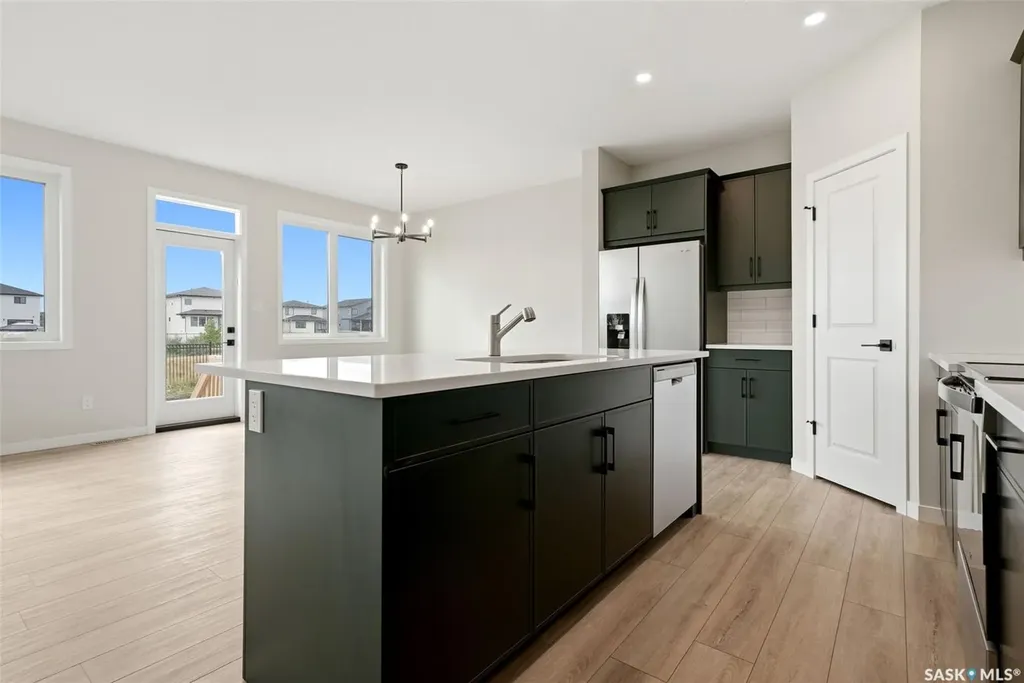 3252 Favel Drive Regina SK S4V 4B3