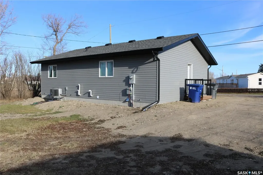 511 1st Avenue Wapella SK S0G 4Z0