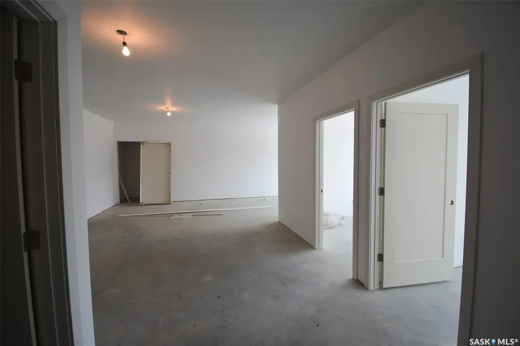 1143 Winnipeg Street Regina SK S4R 1J5