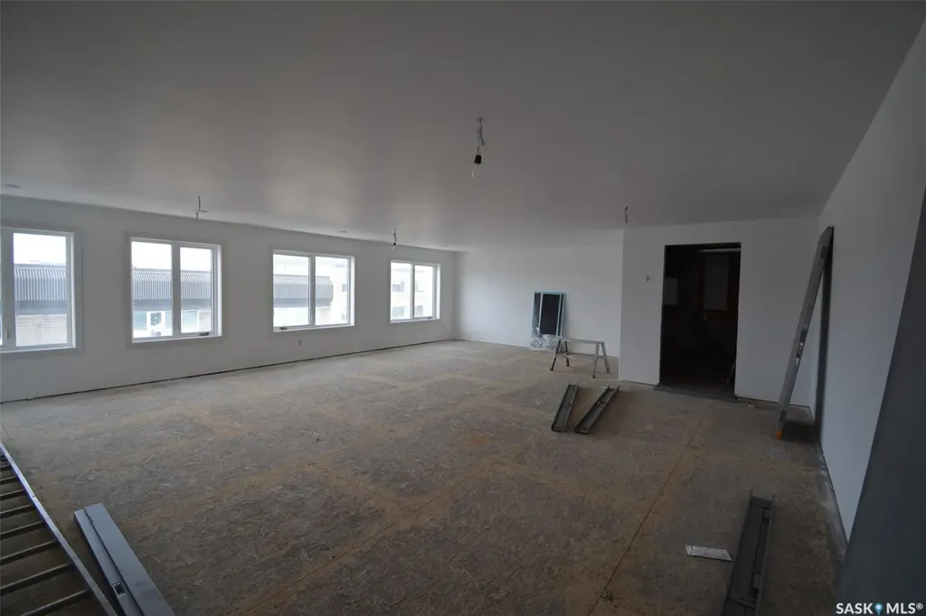 1143 Winnipeg Street Regina SK S4R 1J5