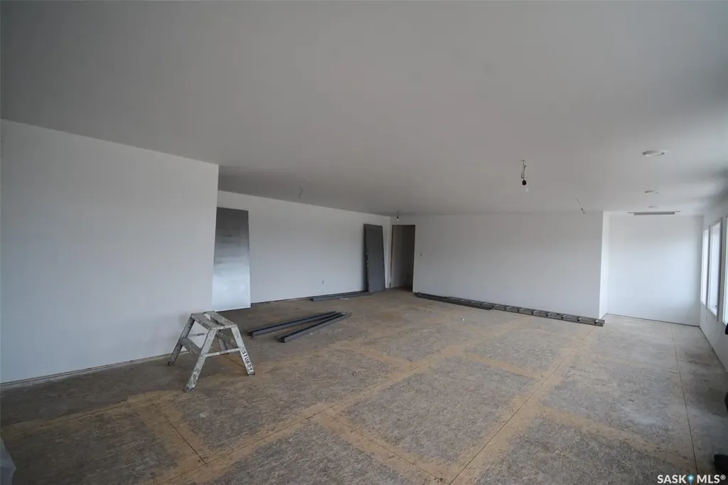 1143 Winnipeg Street Regina SK S4R 1J5