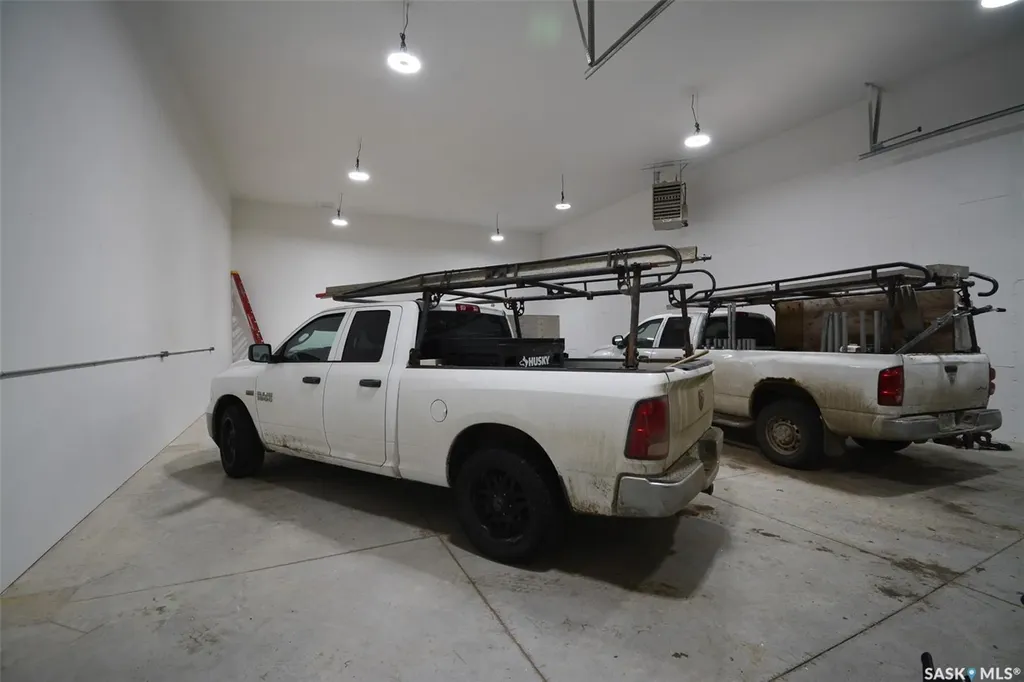 1143 Winnipeg Street Regina SK S4R 1J5
