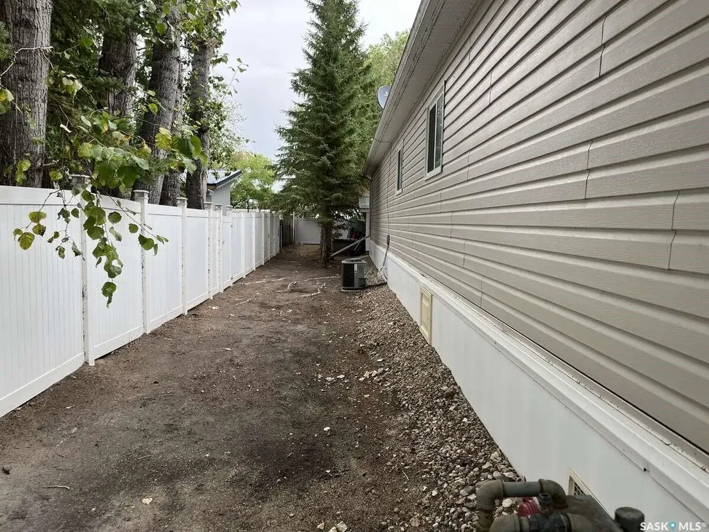 113 Minnow Crescent Island View SK S0G 0L0