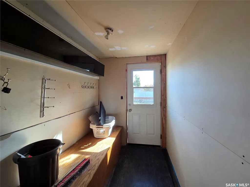 2011 Main Street Edam SK S0M 0V0