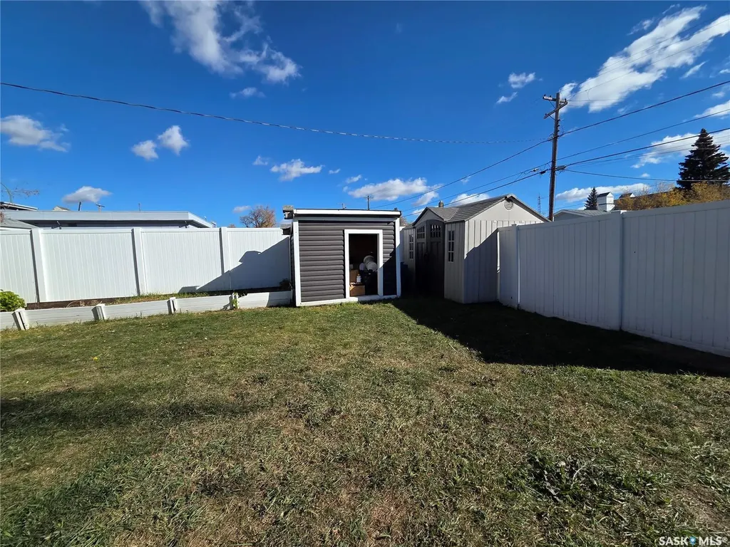 2011 Main Street Edam SK S0M 0V0