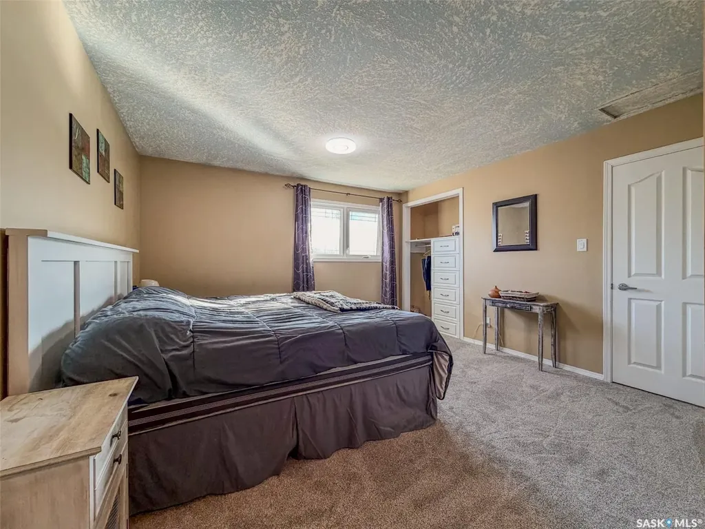 405 5th Street E Shaunavon SK S0N 2M0