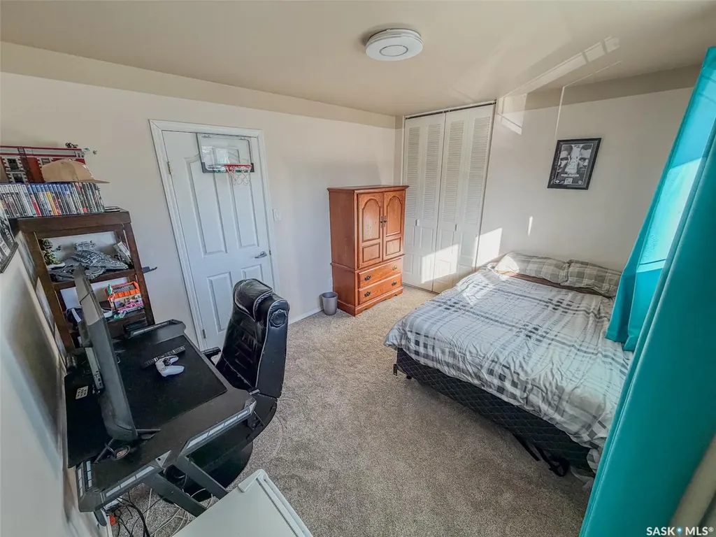 405 5th Street E Shaunavon SK S0N 2M0