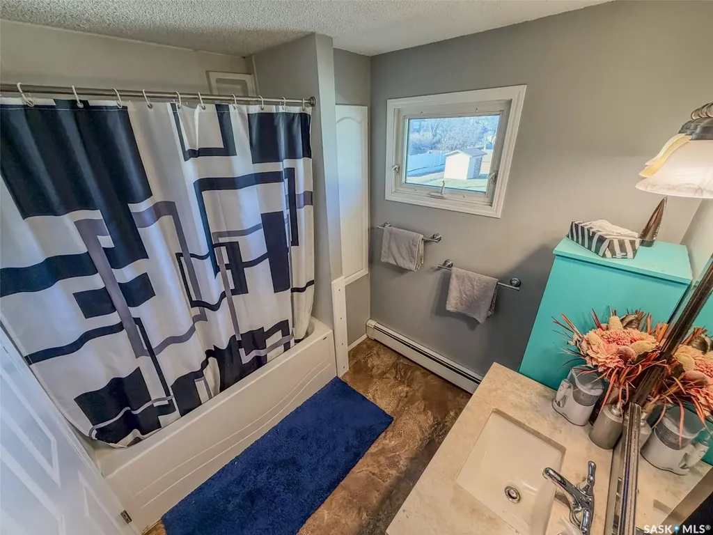 405 5th Street E Shaunavon SK S0N 2M0