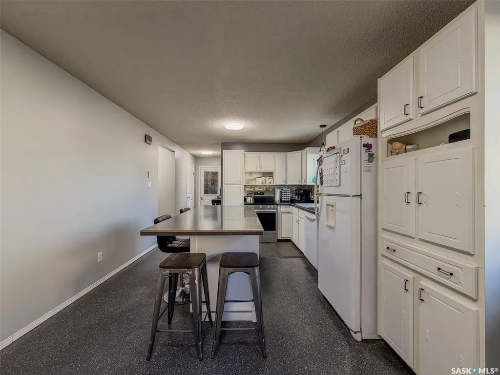 405 5th Street E Shaunavon SK S0N 2M0