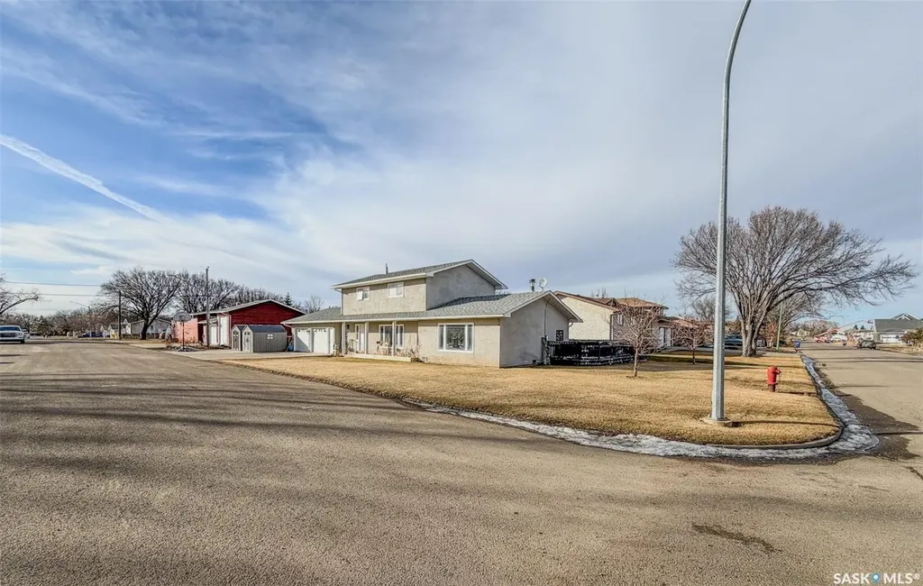 405 5th Street E Shaunavon SK S0N 2M0