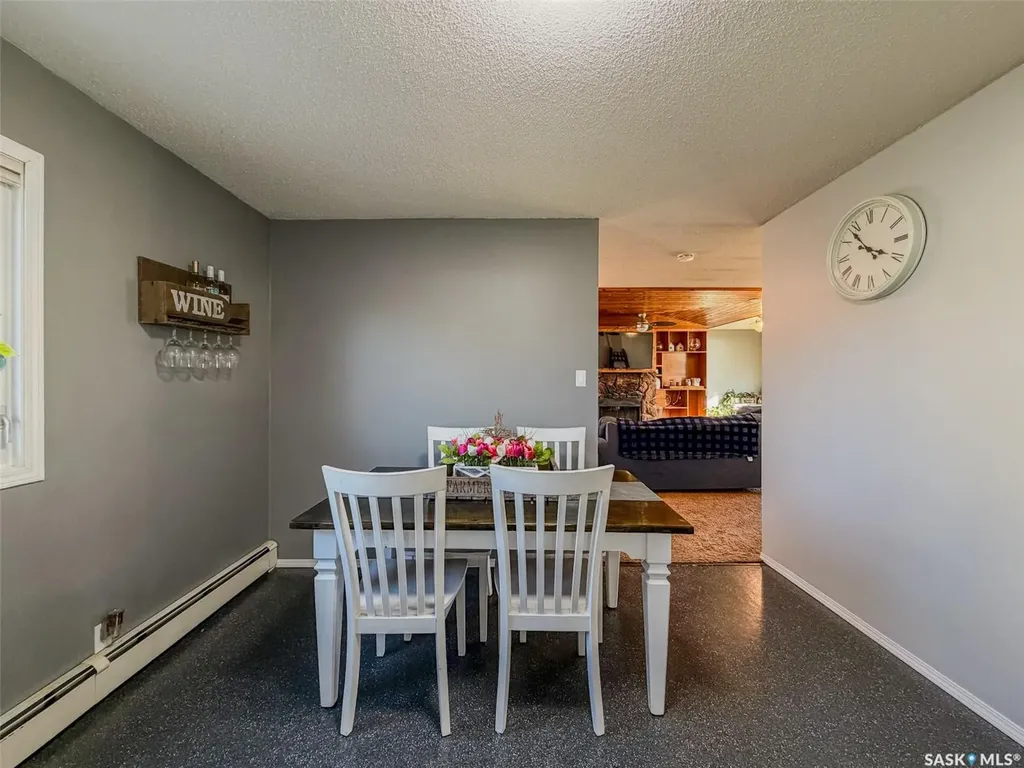 405 5th Street E Shaunavon SK S0N 2M0