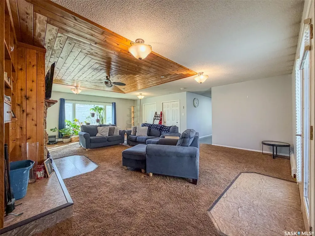 405 5th Street E Shaunavon SK S0N 2M0