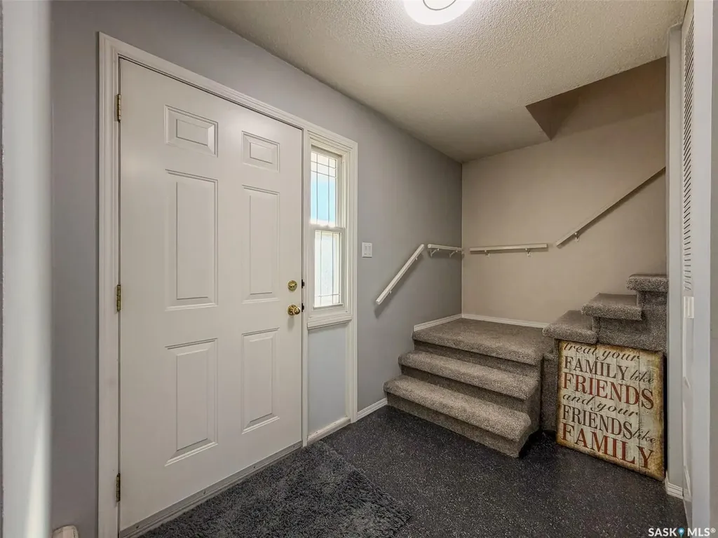 405 5th Street E Shaunavon SK S0N 2M0
