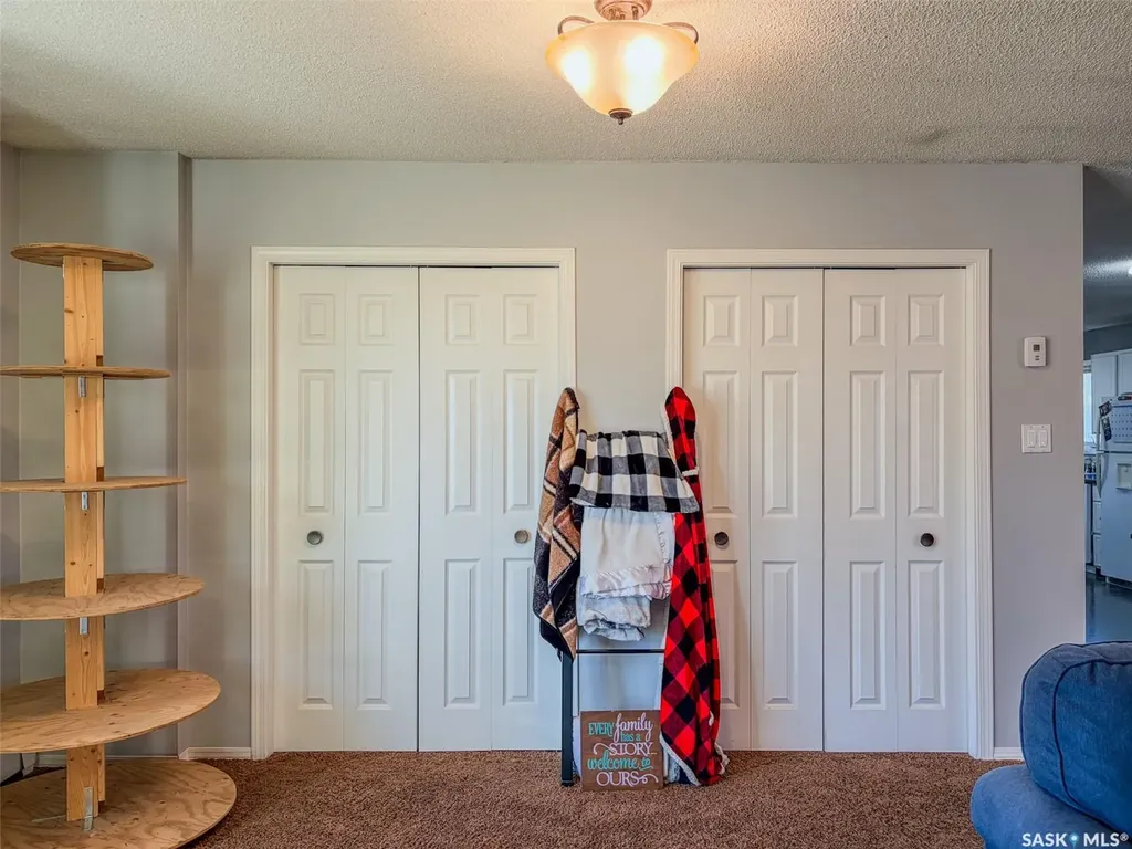 405 5th Street E Shaunavon SK S0N 2M0