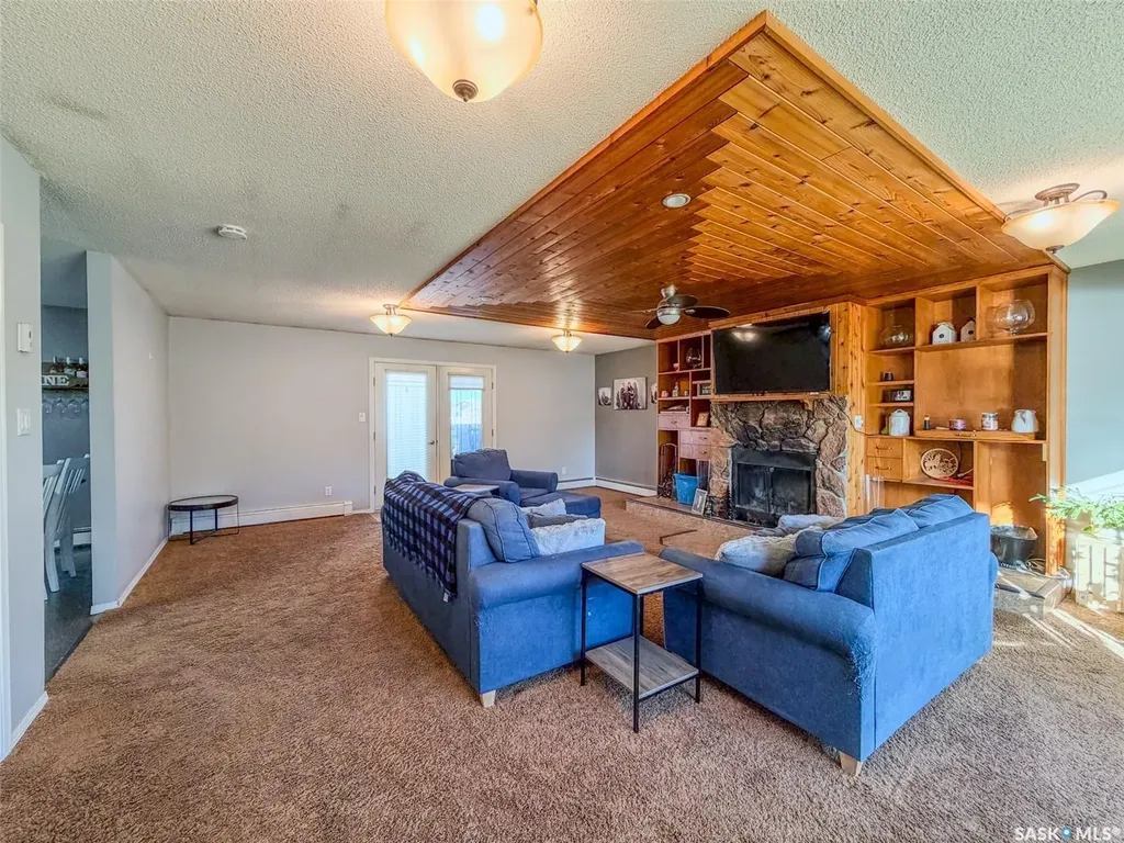 405 5th Street E Shaunavon SK S0N 2M0