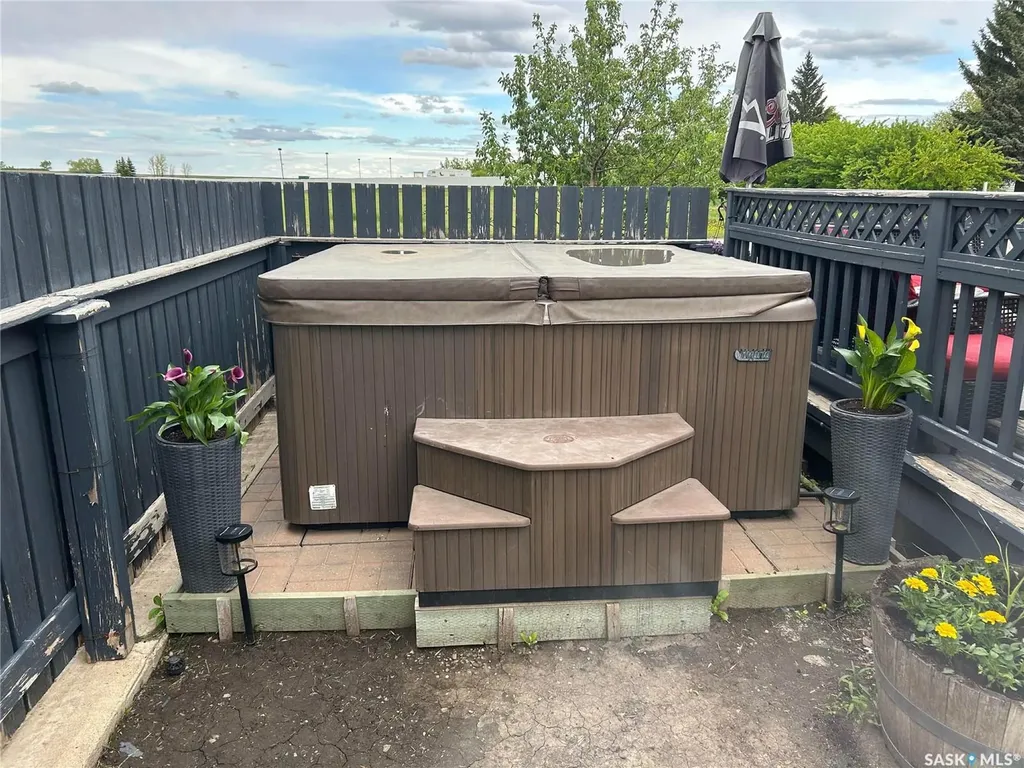 405 5th Street E Shaunavon SK S0N 2M0