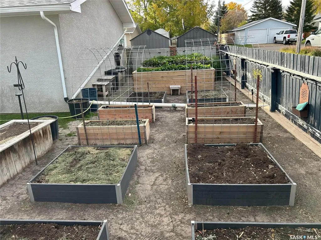 405 5th Street E Shaunavon SK S0N 2M0