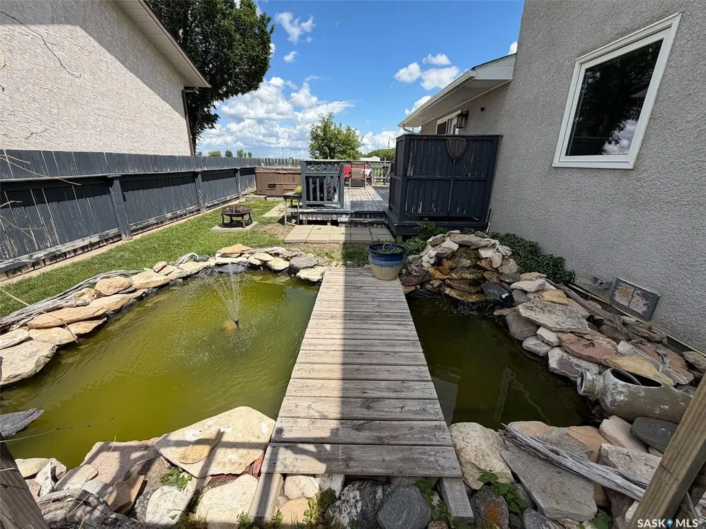 405 5th Street E Shaunavon SK S0N 2M0
