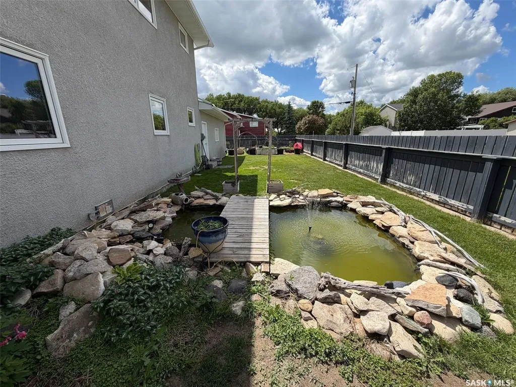 405 5th Street E Shaunavon SK S0N 2M0