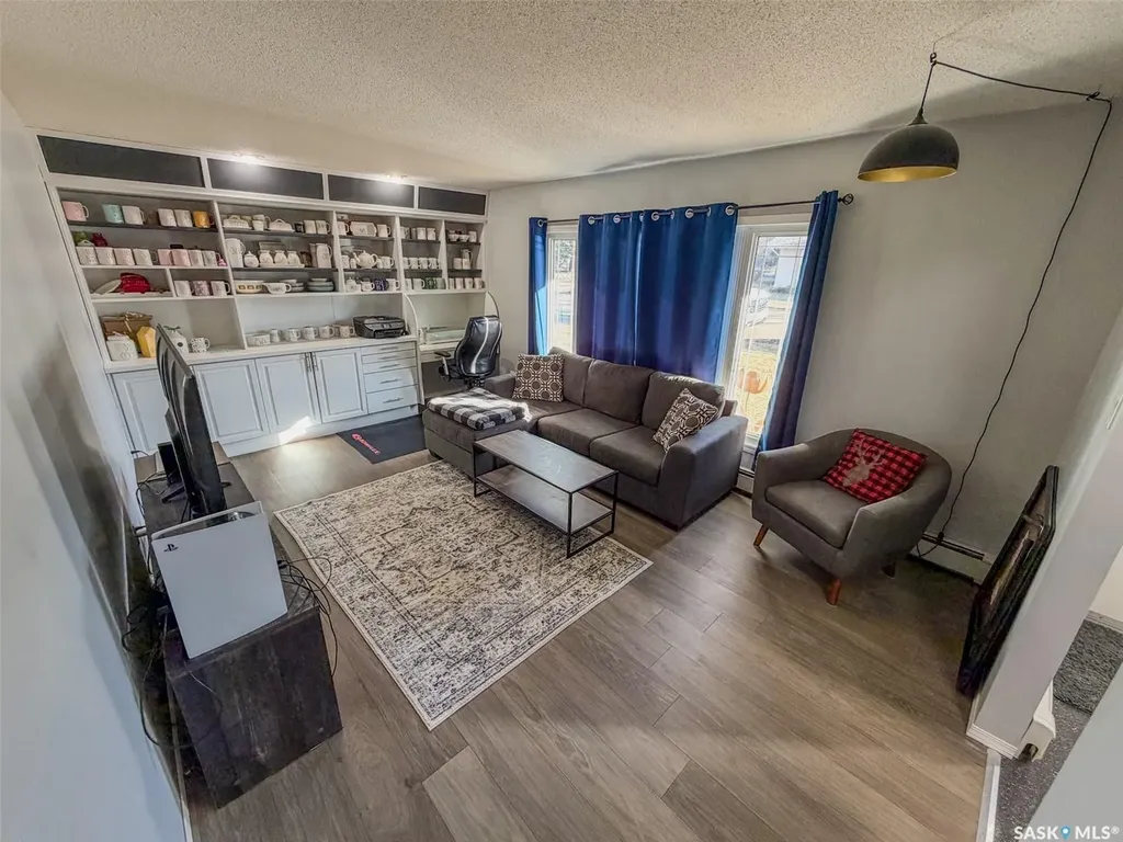 405 5th Street E Shaunavon SK S0N 2M0