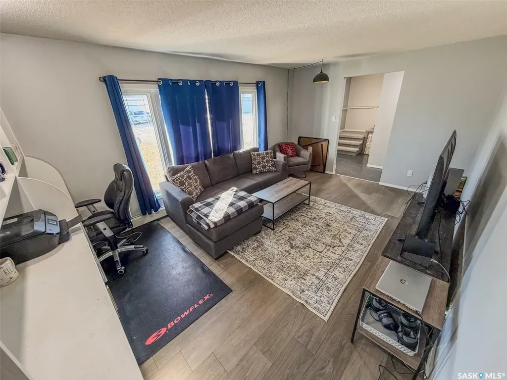 405 5th Street E Shaunavon SK S0N 2M0