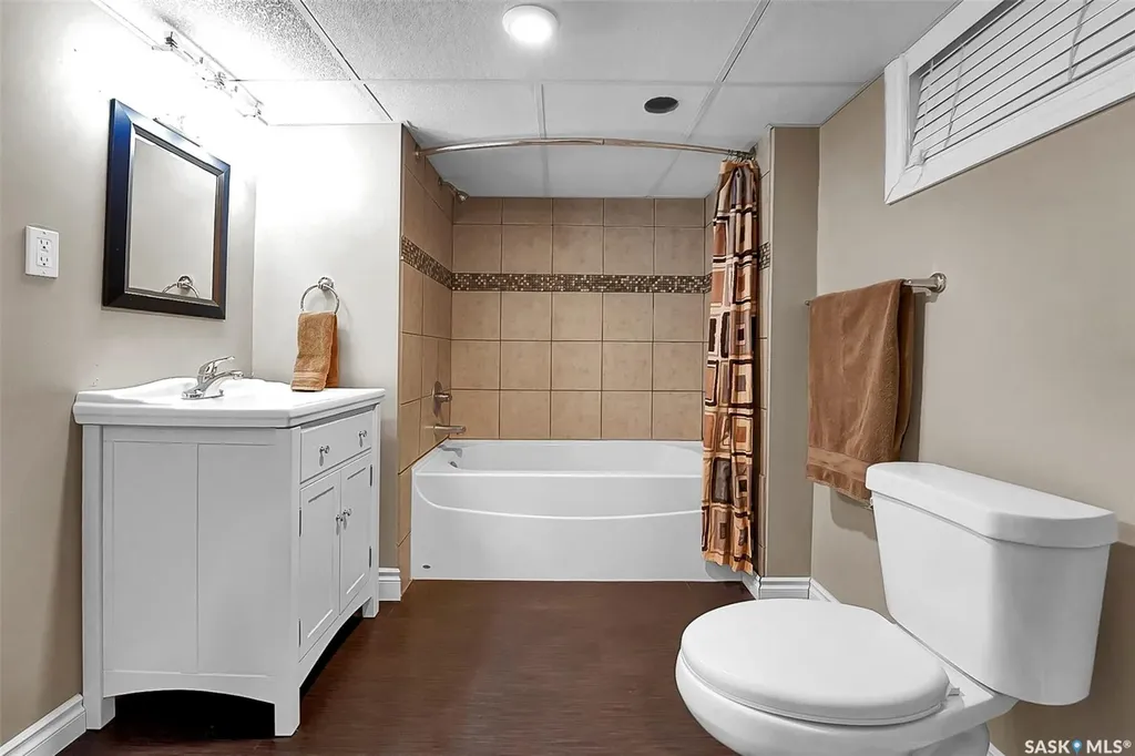 207 5th Avenue E Biggar SK S0K 0M0